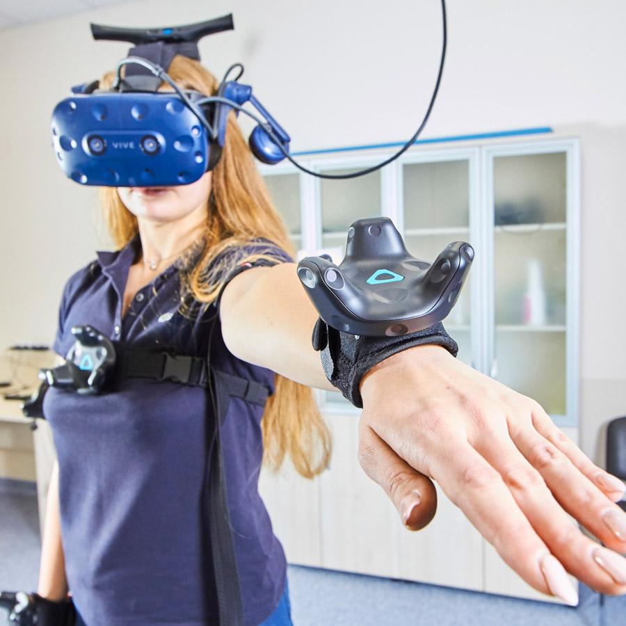 Комплекс аппаратно-программный виртуальной реальности для реабилитации пациентов с ограничениями объема двигательных и когнитивных функций «ИНВИРТО»
